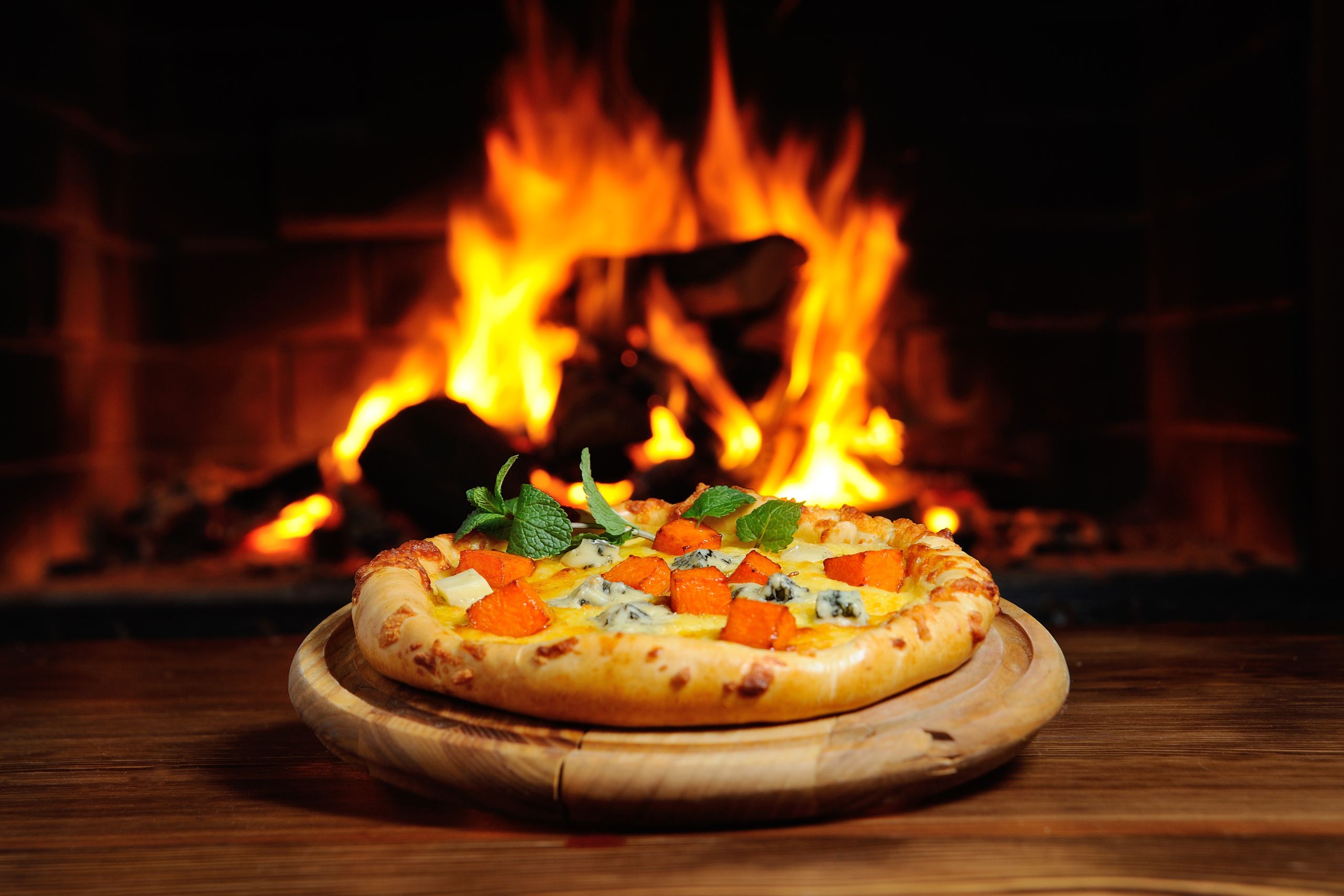 How to Keep Pizza Warm in Oven: Expert Tips and Tricks