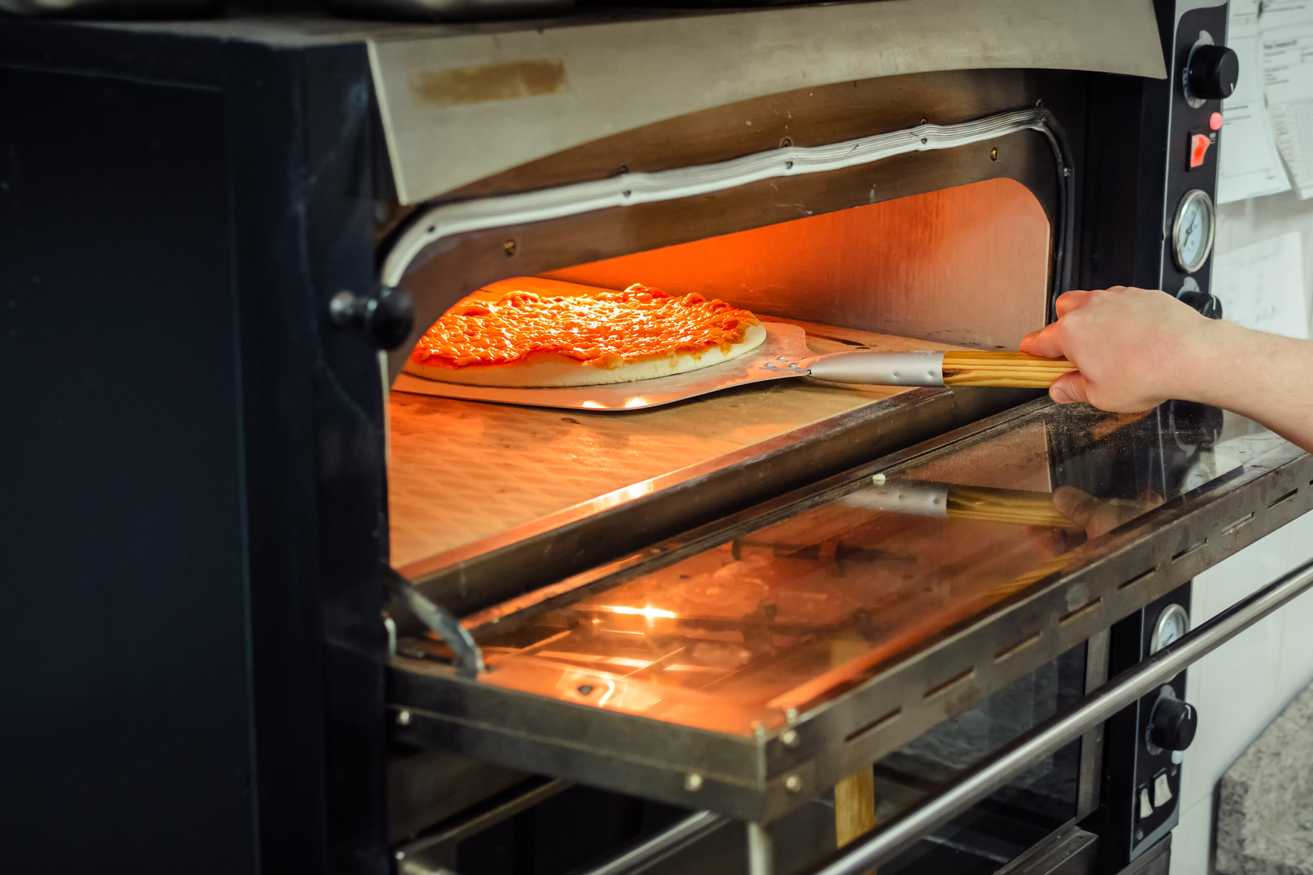 How Electric Pizza Ovens Work: A Clear and Knowledgeable Explanation